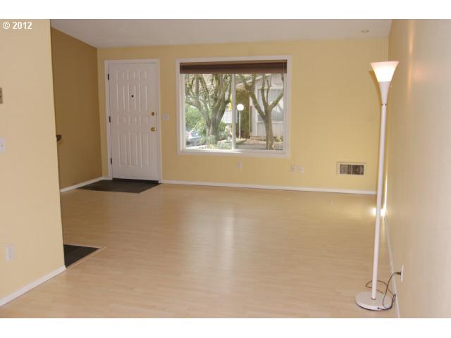 2703 Southwest Spring Garden Street Portland, OR 97219 - Photo 10 of 16 Gallery Image 10