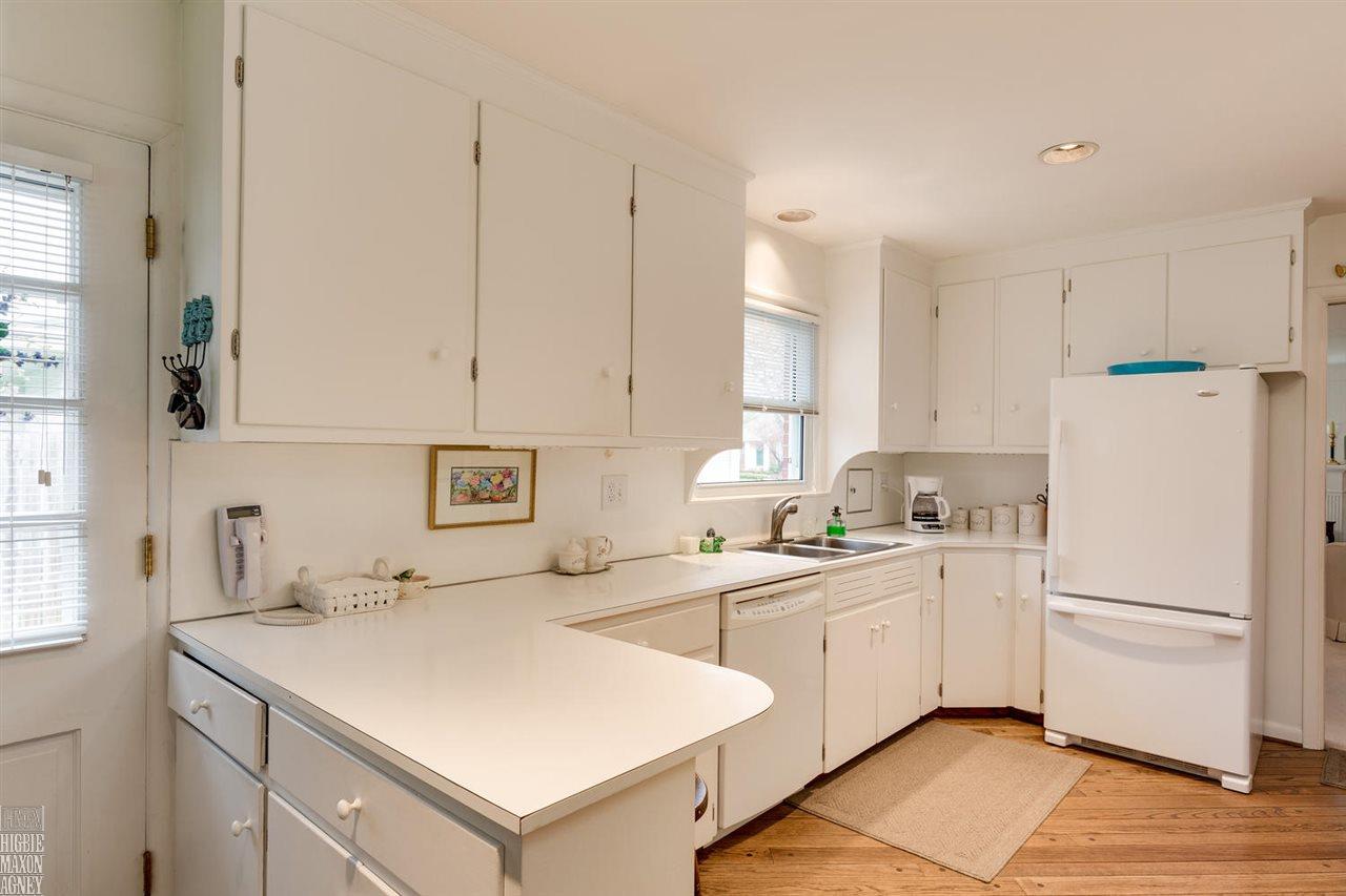 183 Ridgemont Road Grosse Pointe Farms, MI 48236 - Photo 8 of 20