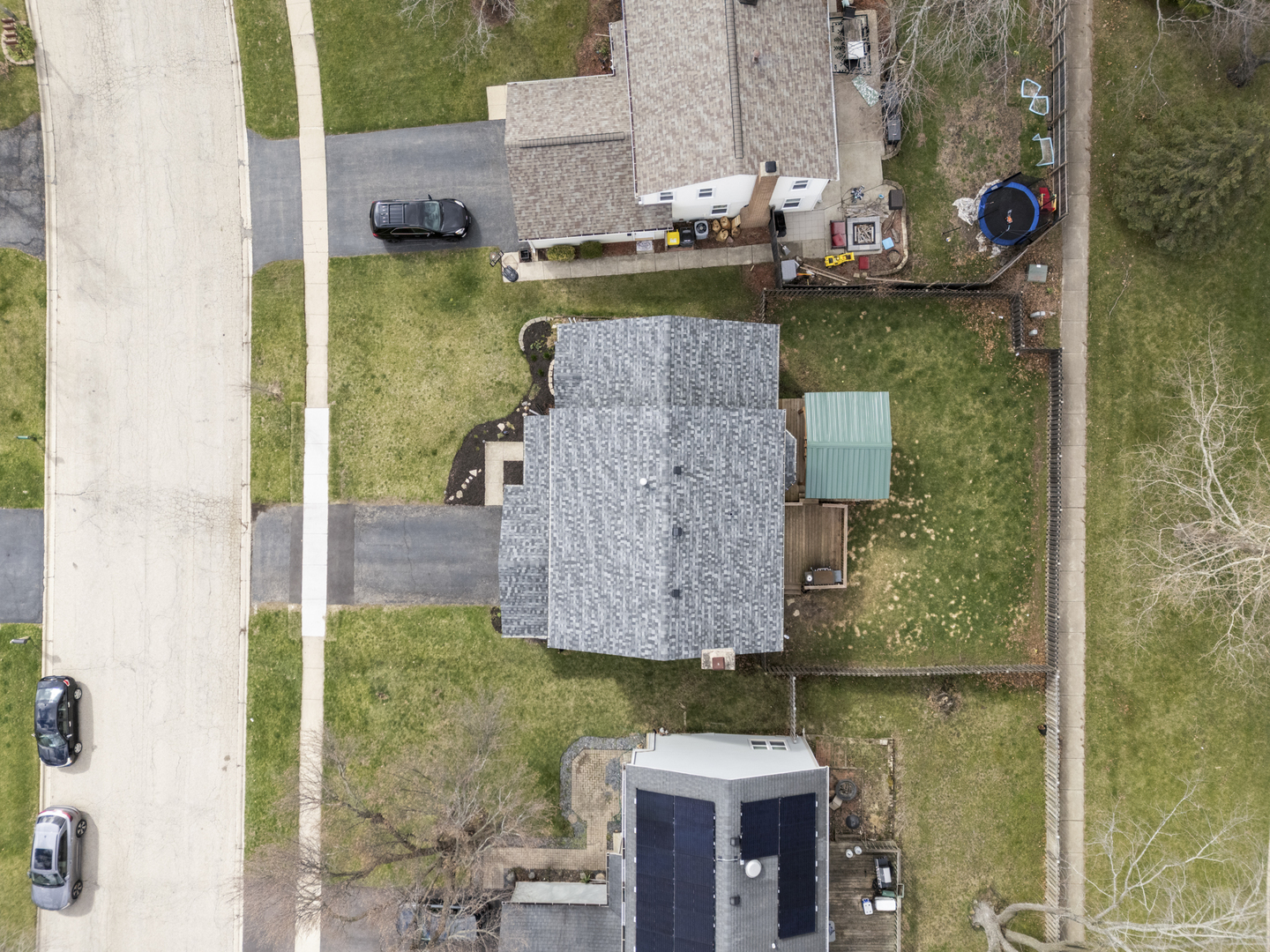 946 Pin Oak Circle Cary, IL 60013 - Photo 25 of 35 an aerial view of a house having outdoor space