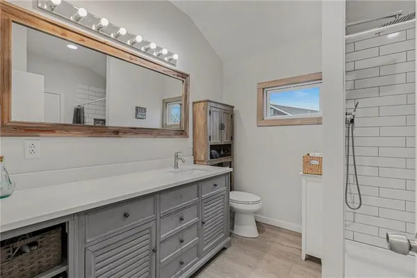 $550,000 | 77 R Street, Lee's Summit, MO 64086