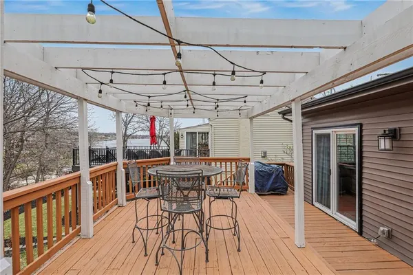 $550,000 | 77 R Street, Lee's Summit, MO 64086