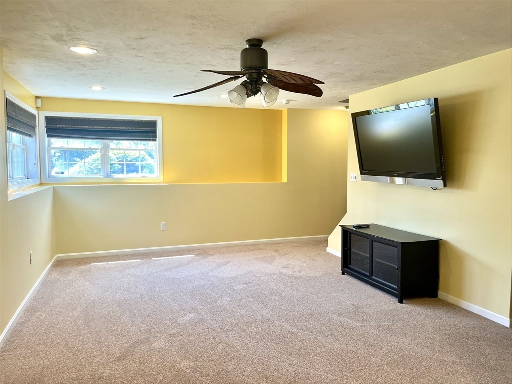 1434 Main Street Worcester, MA 01603 - Photo 19 of 26