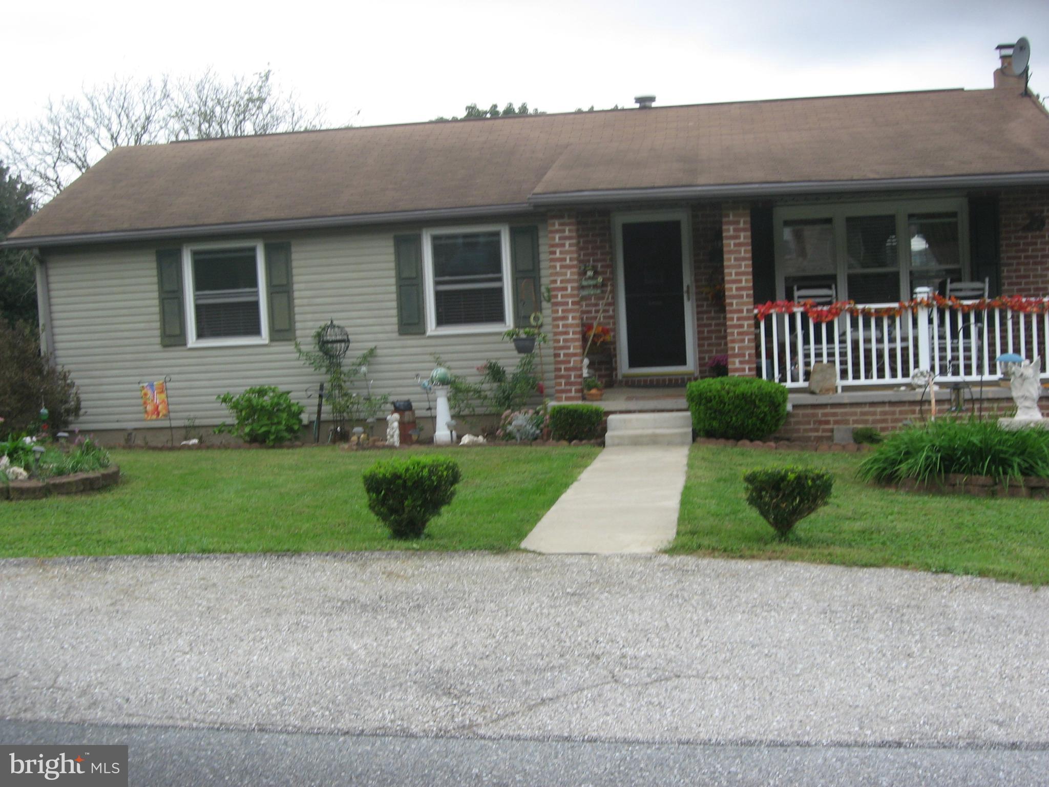 21 Locust Street Spring Grove, PA 17362 - Photo 5 of 58 Front view