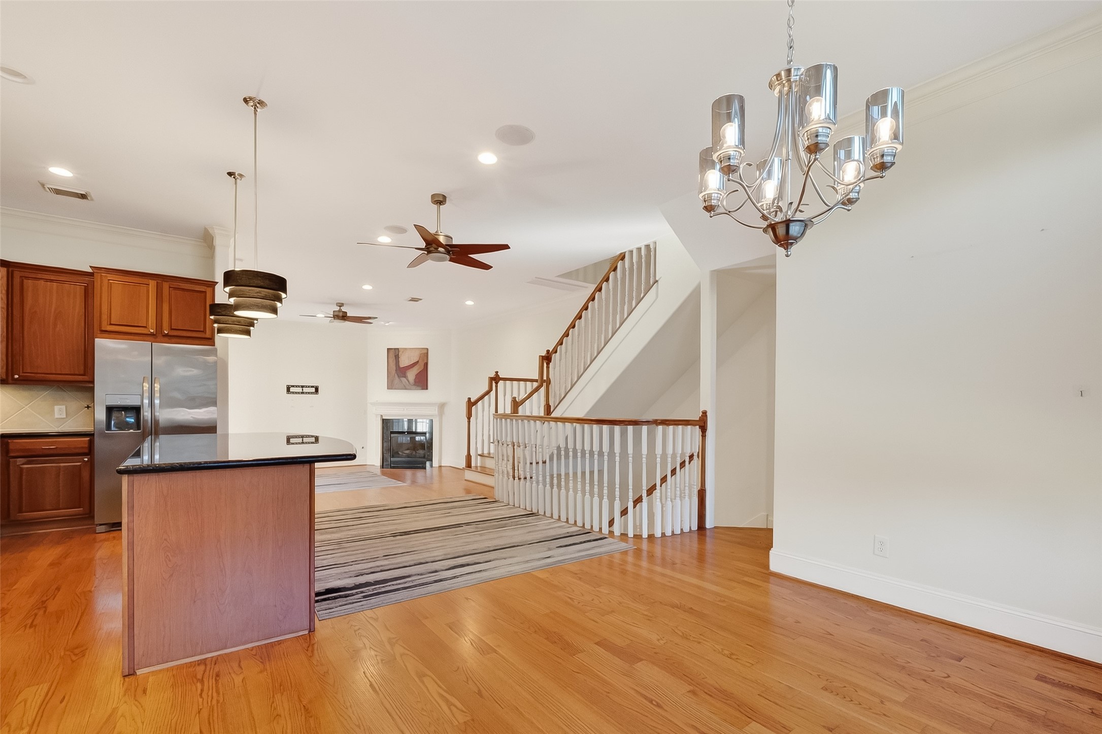 1004 Stanford Street, Unit A Houston, TX 77019 - Photo 18 of 38 the flow of this floorpan is seamless and exception for gatherings, entertaining or quiet family meals shared