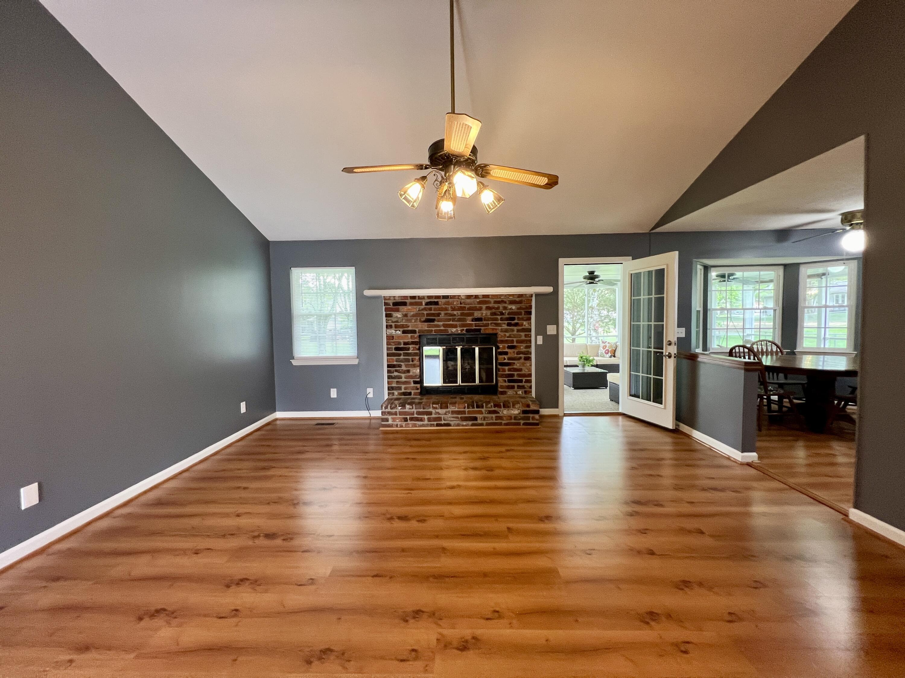 5648 Tucker Road Ooltewah, TN 37363 - Photo 6 of 27 Living Room
