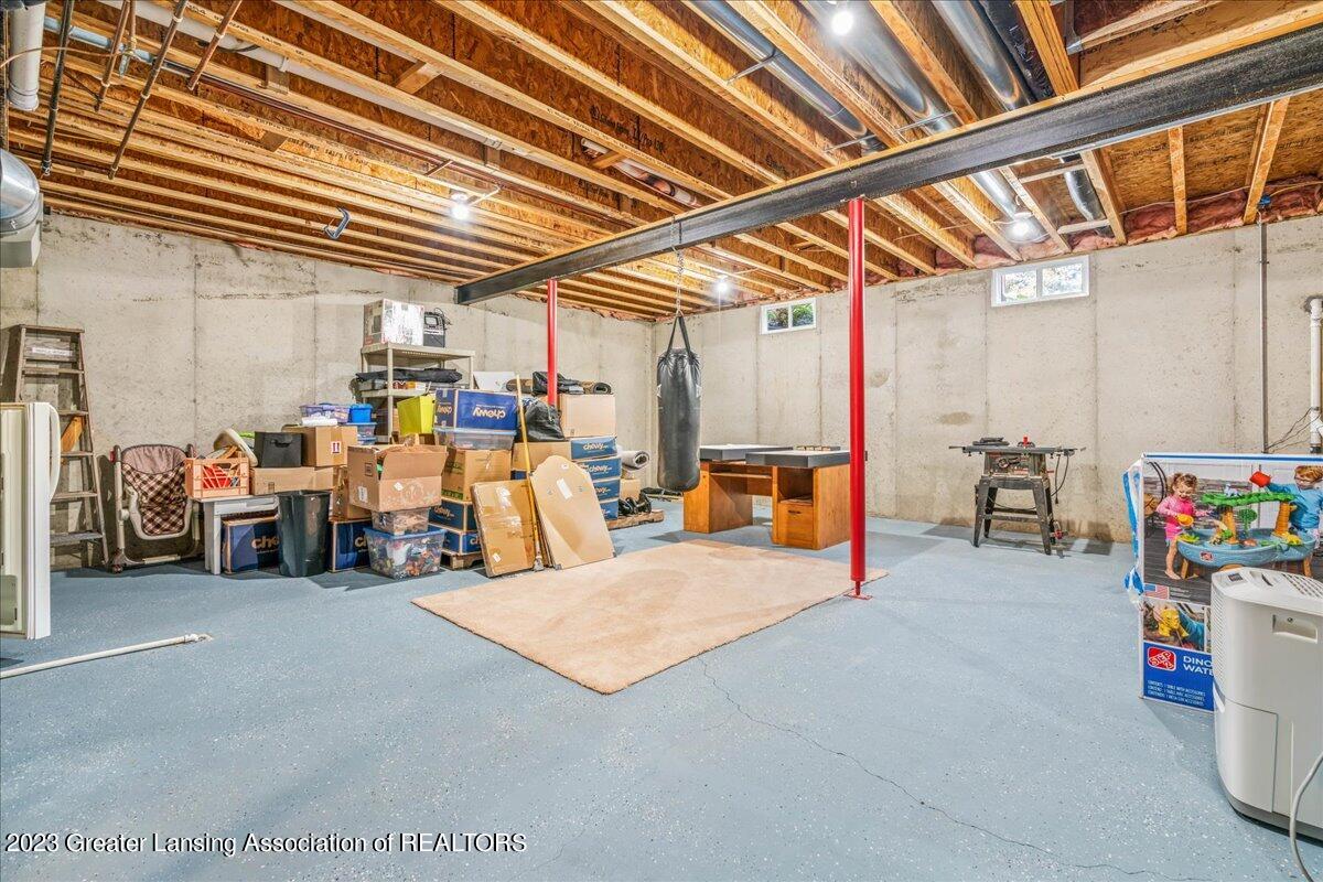 10568 Royston Road Grand Ledge, MI 48837 - Photo 42 of 60 60-Media Jett-44
