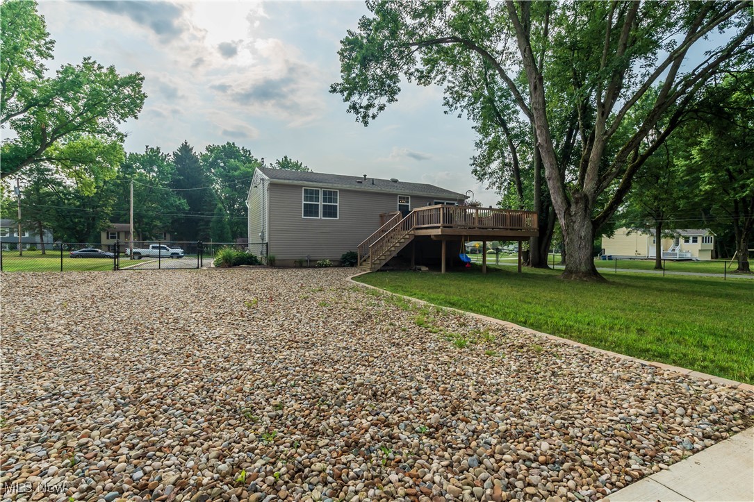 1566 Sunnyacres Road Akron, OH 44321 - Photo 10 of 34