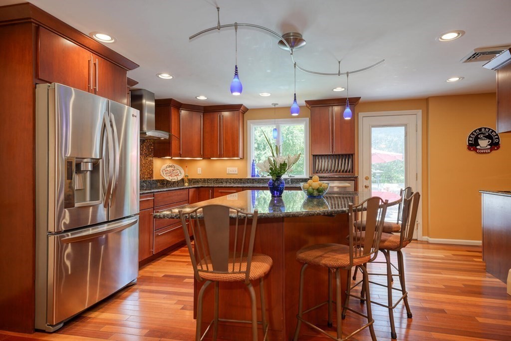 3 Lyman Avenue Hudson, MA 01749 - Photo 7 of 42