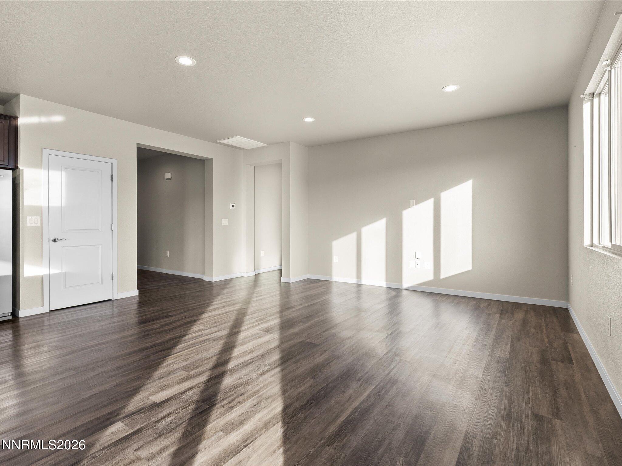 169 Pelican Way Fernley, NV 89408 - Photo 9 of 49 09-169 Pelican Way-108