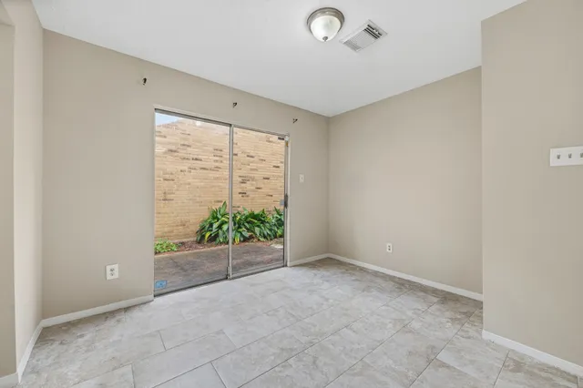 $2,300 | 3330 Beech Point Drive, Kingwood, TX 77345