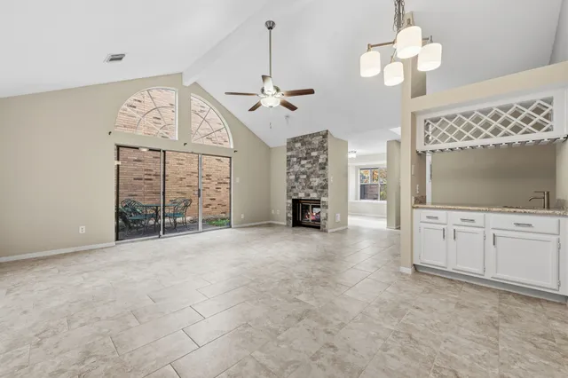 $2,300 | 3330 Beech Point Drive, Kingwood, TX 77345