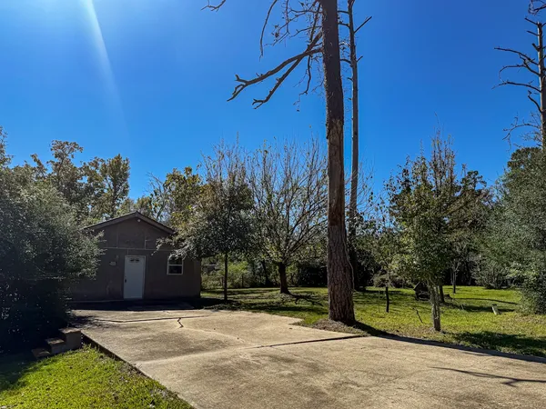 $59,000 | 142 West Hickory Cove, Onalaska, TX 77360