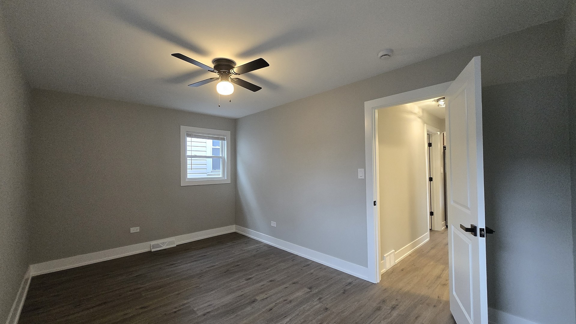 237 West 117th Street Chicago, IL 60628 - Photo 14 of 29