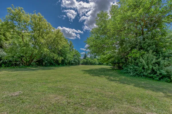 $105,000 | 85 Bender Road, Des Plaines, IL 60016