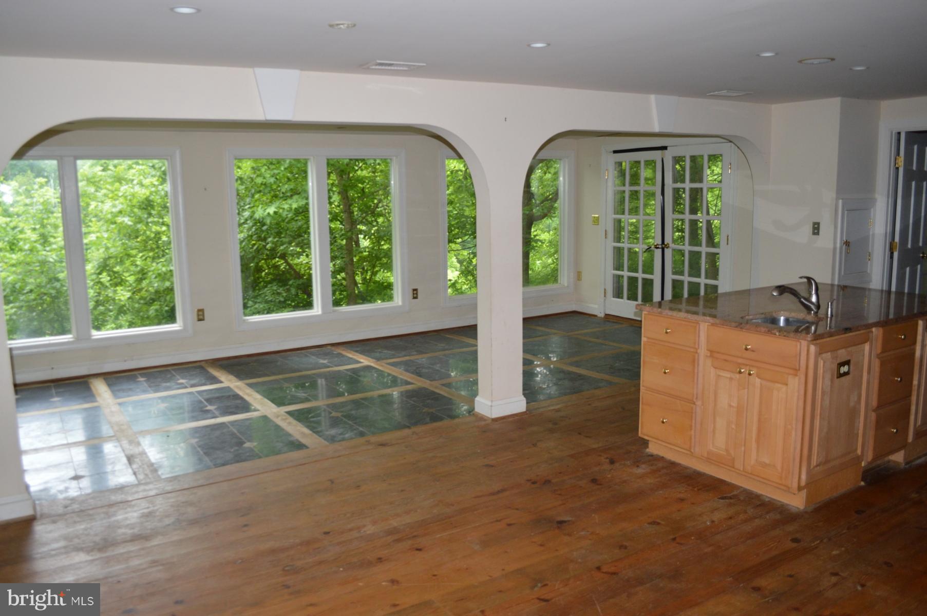 23045 Kirk Branch Road Middleburg, VA 20117 - Photo 7 of 29 kitchen area