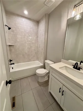 $489,750 | 1204 Northeast 5th Street, Oak Grove, MO 64075