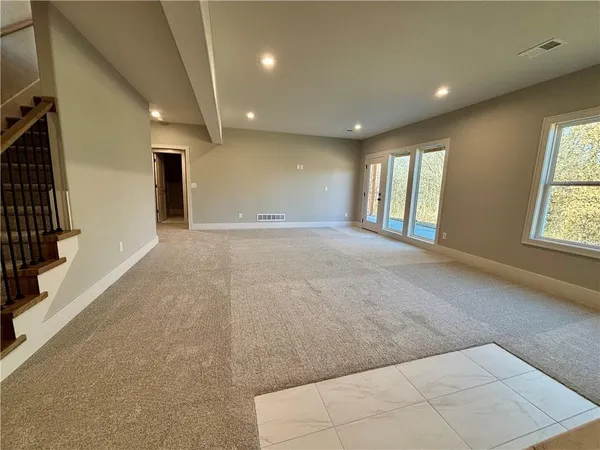 $489,750 | 1204 Northeast 5th Street, Oak Grove, MO 64075