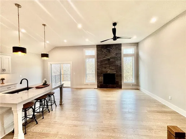 $489,750 | 1204 Northeast 5th Street, Oak Grove, MO 64075