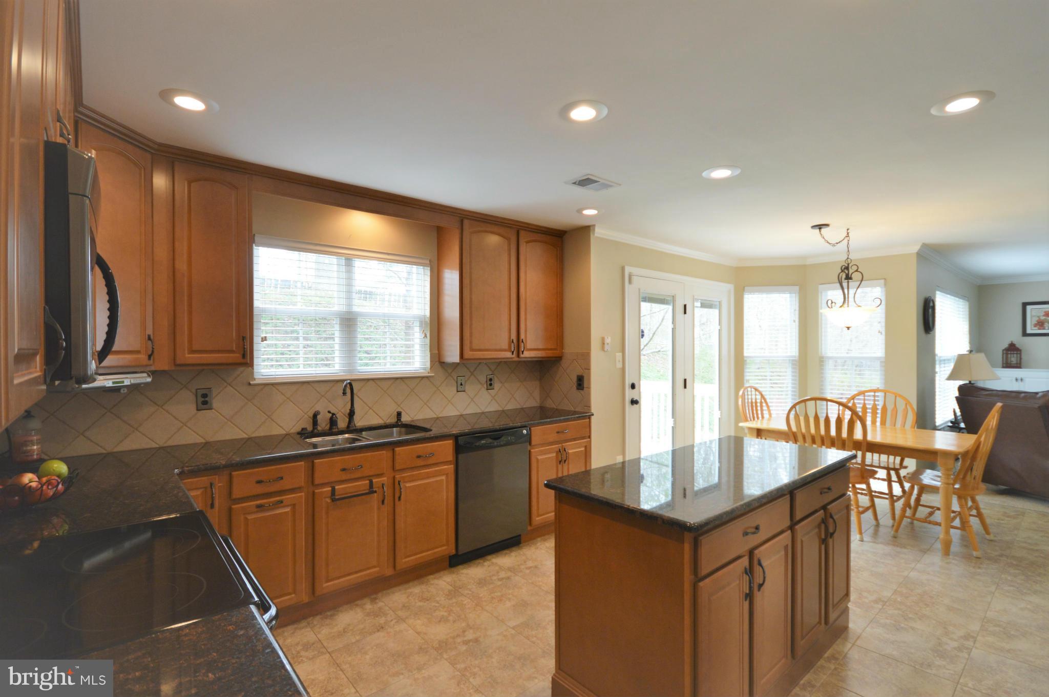17 Appling Road Stafford, VA 22554 - Photo 5 of 28 Kitchen