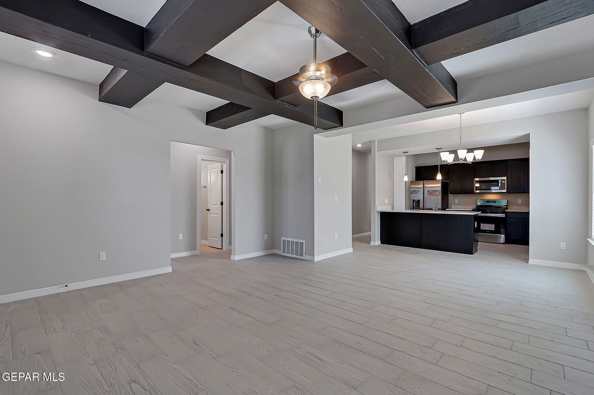 3768 Model Lane El Paso, TX 79938 - Photo 4 of 24 8-web-or-mls-IMG_8206