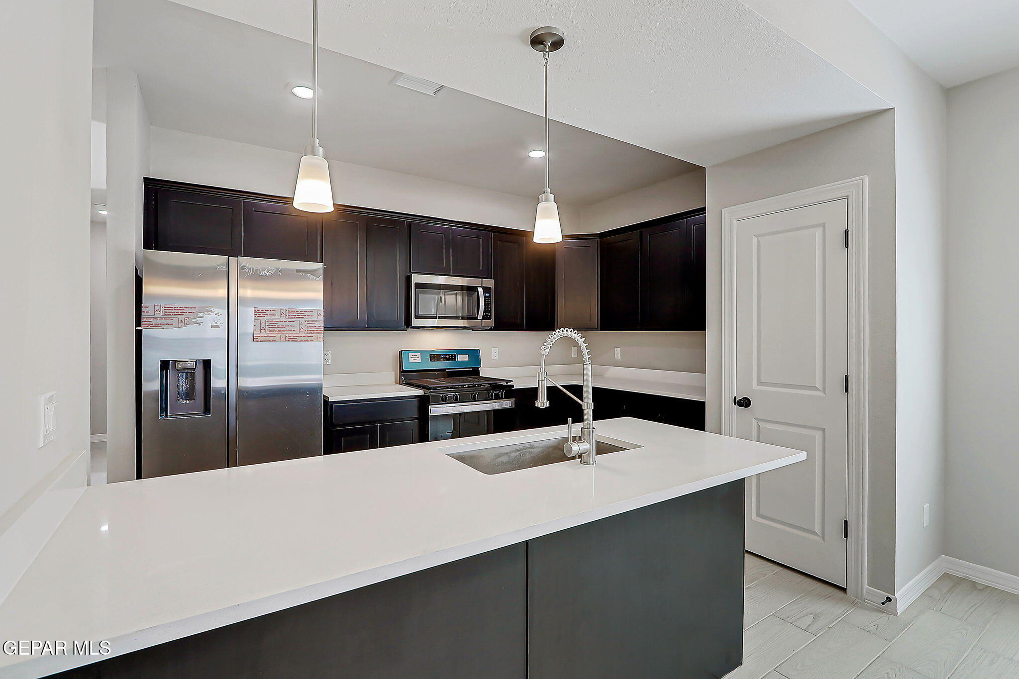 3768 Model Lane El Paso, TX 79938 - Photo 10 of 24 17-web-or-mls-IMG_8255