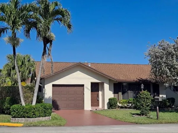 $299,900 | 2377 Southwest 16th Drive, Deerfield Beach, FL 33442