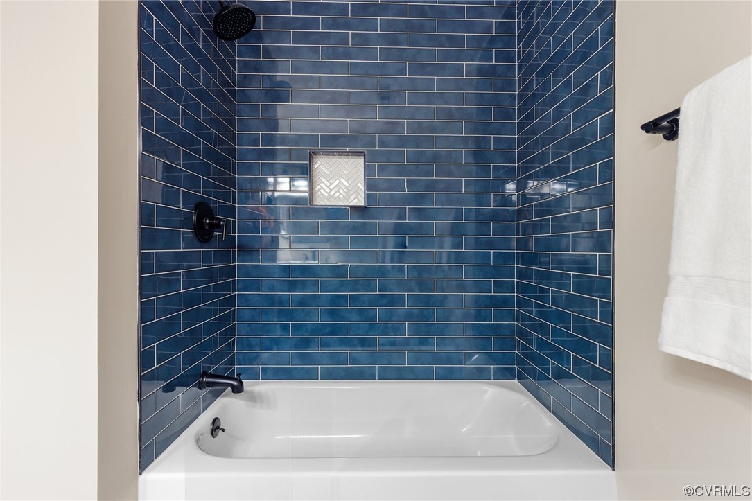 6940 Manning Road Chesterfield, VA 23832 - Photo 23 of 29 Bathroom with tiled shower / bath