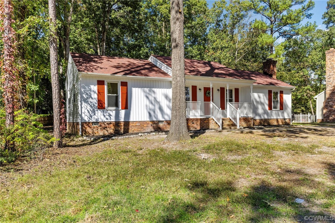 6940 Manning Road Chesterfield, VA 23832 - Photo 3 of 29 View of front of house with covered porch and a fr