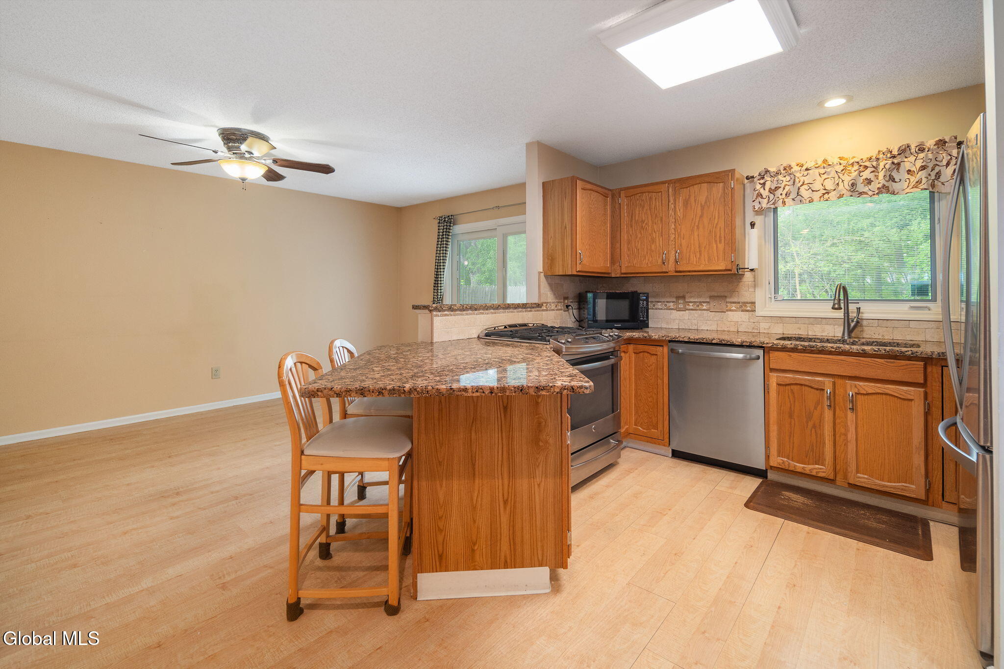 9 Ridgefield Drive Guilderland, NY 12186 - Photo 4 of 66 14-9RidgefieldDr_12