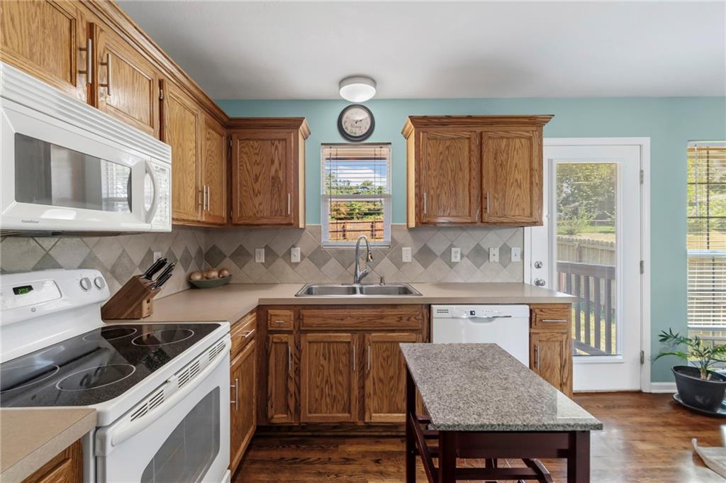 1403 Dickinson Road Independence, MO 64050 - Photo 11 of 32 Gallery Image 11