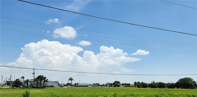 $1,200,000 | 27 10th Street, Venus, FL 33960