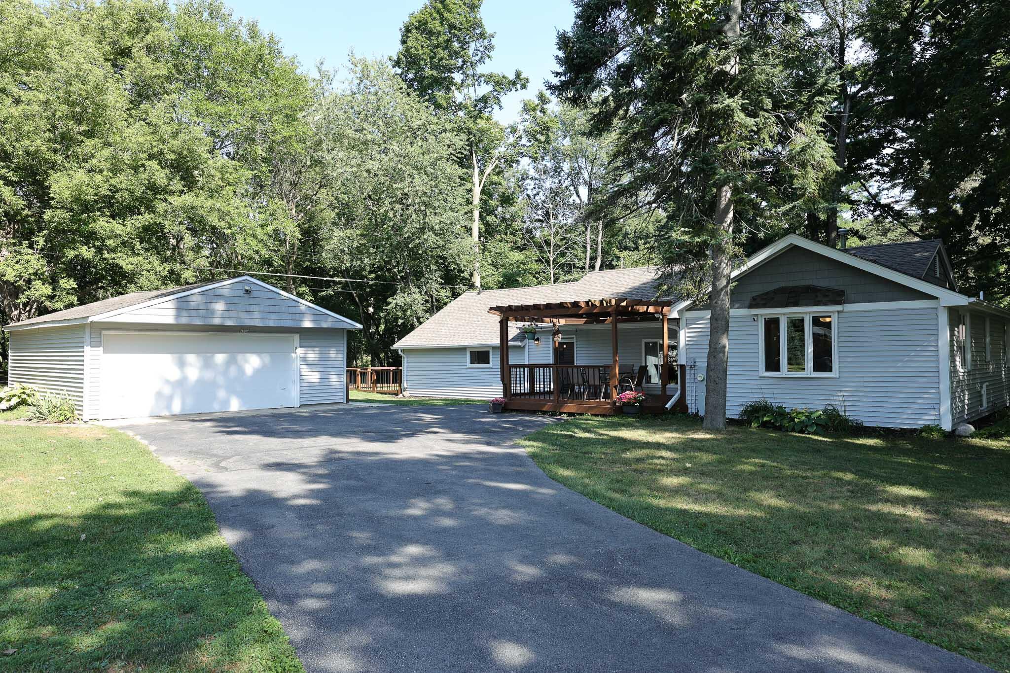 4908 Anker Road Caledonia, WI 53406 - Photo 1 of 30 Front
