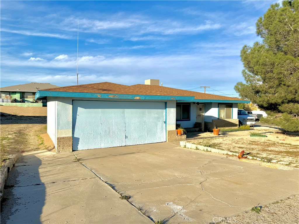 541 Windy Pass Barstow, CA 92311 - Photo 3 of 5 Front of house