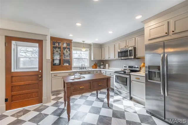 $250,000 | 938 Poplar Street, Poplar Bluff, MO 63901