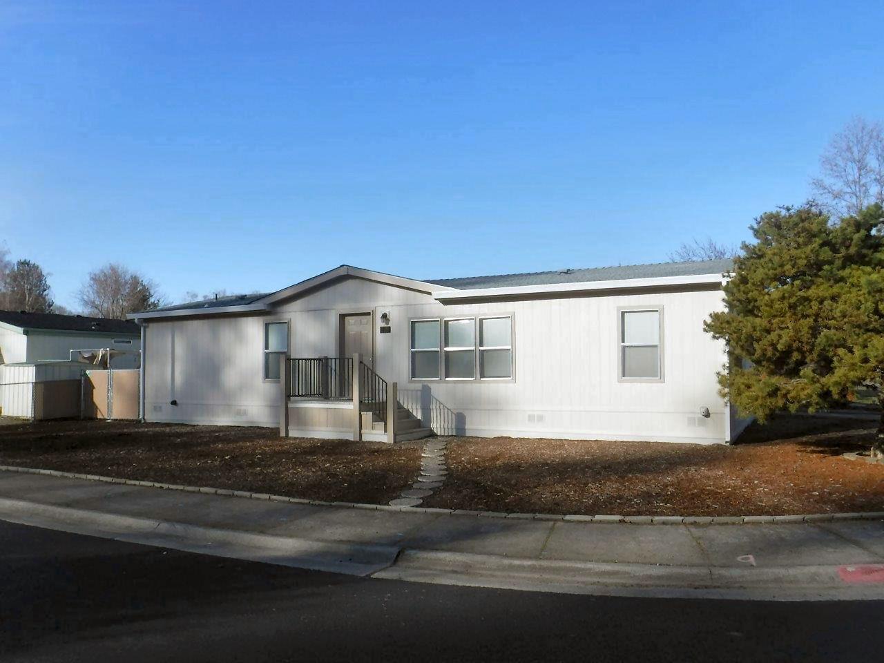 357 Meadow Lane Eagle Point, OR 97524 - Photo 2 of 15 Additional Photo