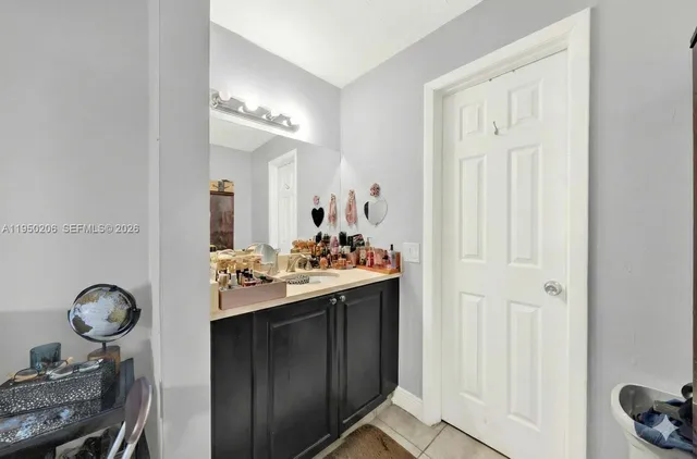 $2,600 | 10810 Northwest 7th Street, Unit 6B, Miami, FL 33172