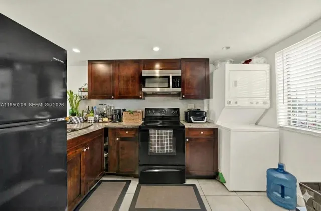 $2,600 | 10810 Northwest 7th Street, Unit 6B, Miami, FL 33172