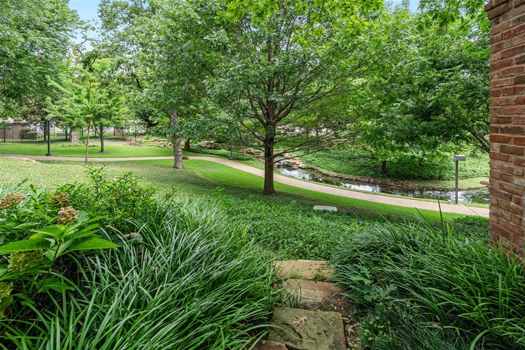 7 Queensview Court Dallas, TX 75225 - Photo 40 of 40 a view of a park with large trees