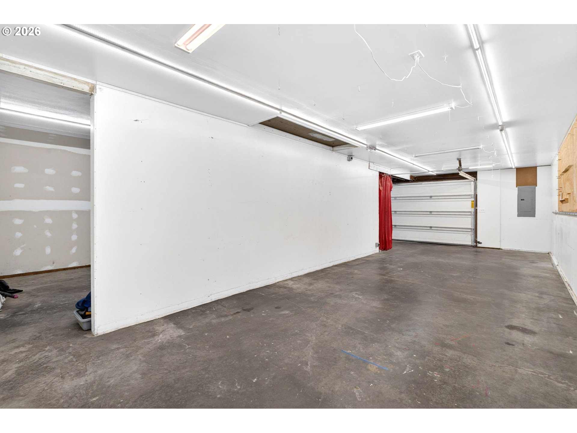 110 South Harrison Street Newberg, OR 97132 - Photo 32 of 41 a view of an empty room