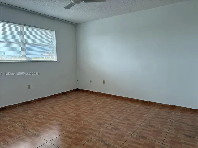 $1,850 | 8135 Sunrise Lakes Boulevard, Unit 302, Sunrise, FL 33322