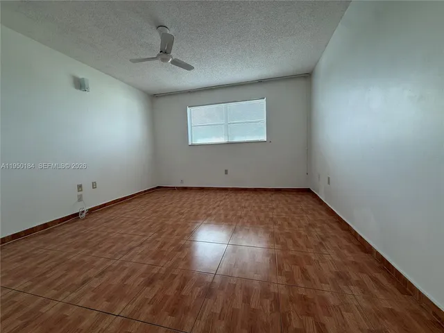 $1,850 | 8135 Sunrise Lakes Boulevard, Unit 302, Sunrise, FL 33322