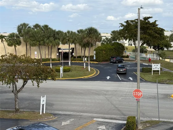 a view of a basketball court