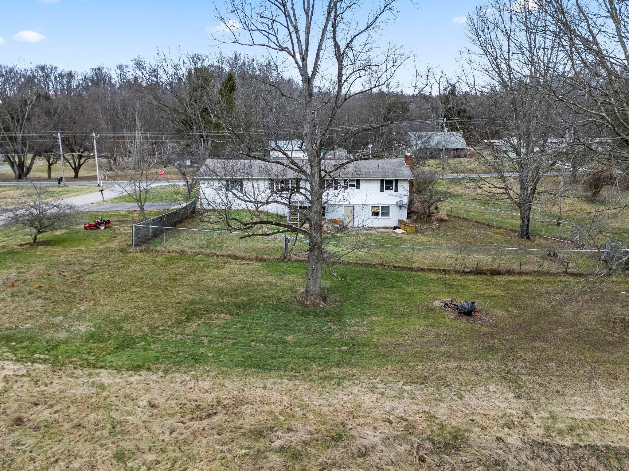 2525 Hamburg Road Southwest Lancaster, OH 43130 - Photo 10 of 17 IMG_7548