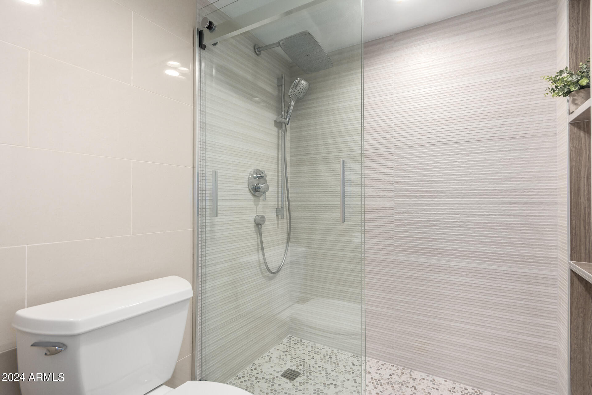 3825 East Camelback Road, Unit 157 Phoenix, AZ 85018 - Photo 19 of 22 22 - Camelback