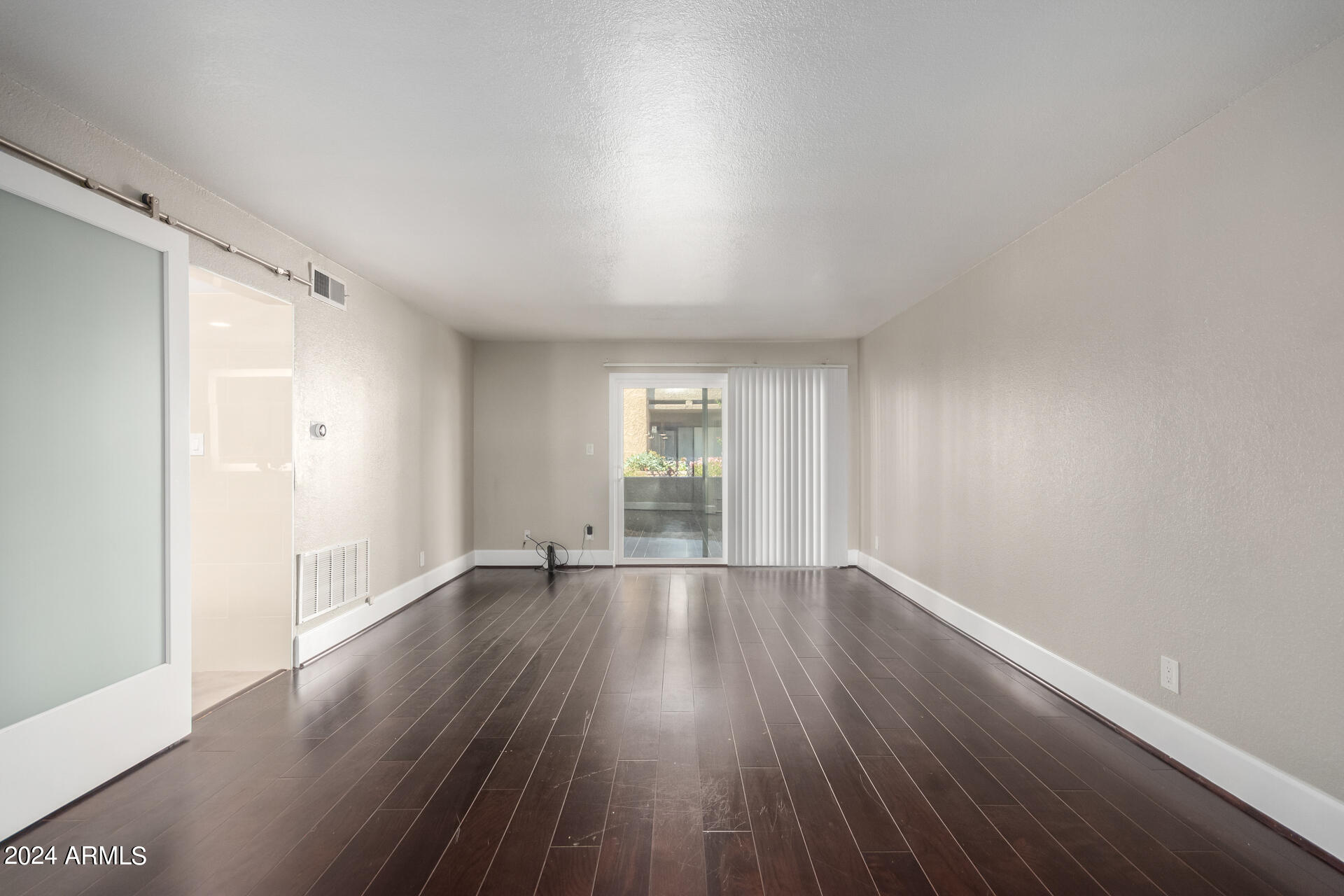 3825 East Camelback Road, Unit 157 Phoenix, AZ 85018 - Photo 5 of 22 02 - Camelback