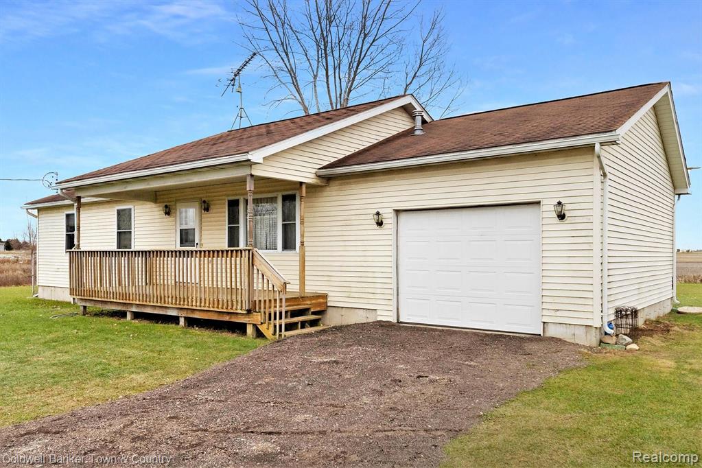 9679 North Nicholson Road Fowlerville, MI 48836 - Photo 2 of 14