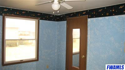 115 Fremont Lane Decatur, IN 46733 - Photo 3 of 6