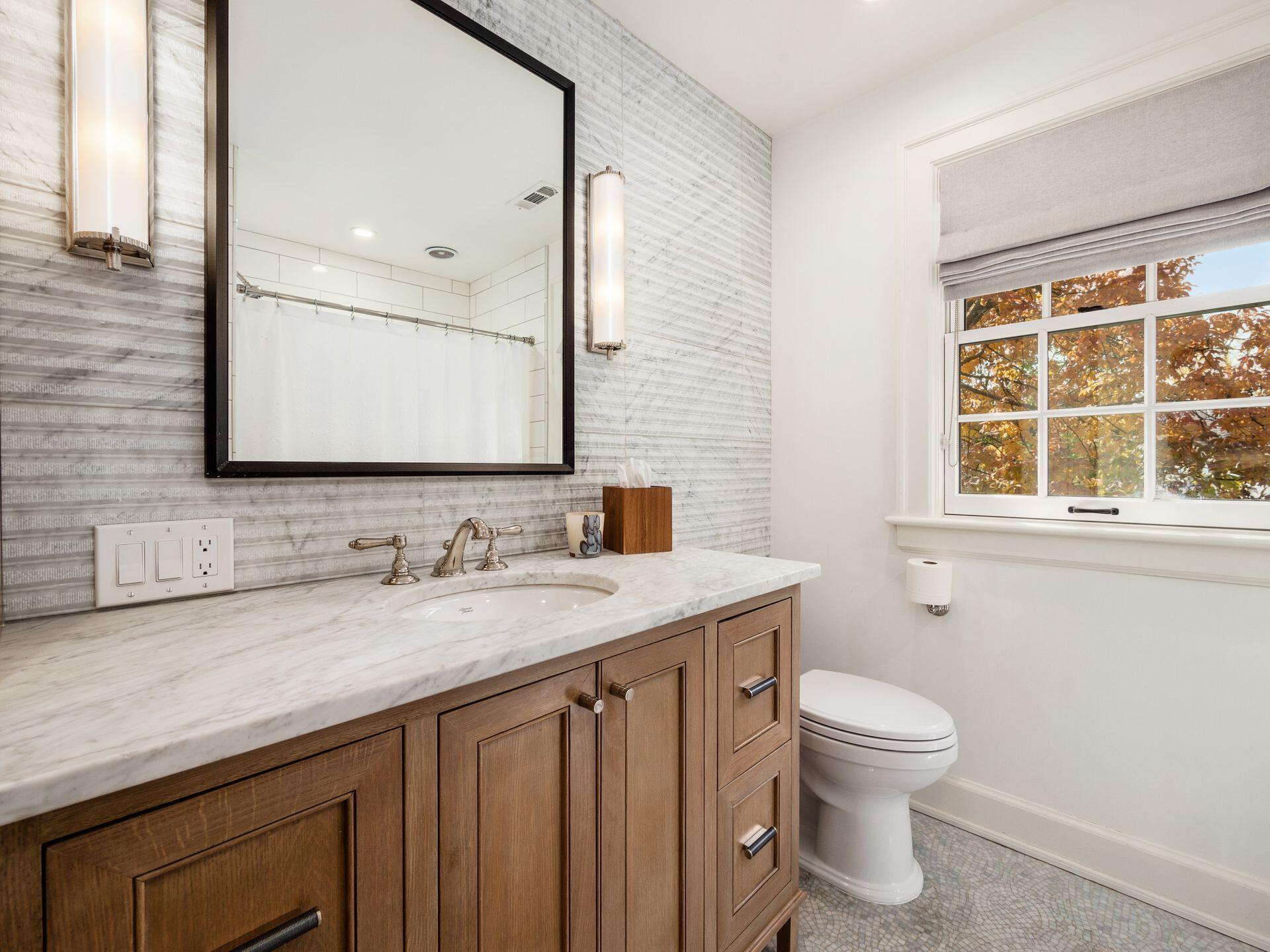 2070 Fairfax Road Columbus, OH 43221 - Photo 33 of 59 030_45dd7e_N 7020 Fairfax 093