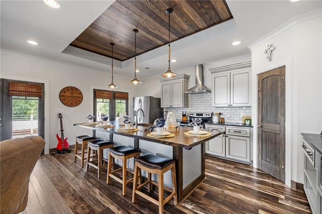 31445 Barbara Drive Springfield, LA 70462 - Photo 4 of 55