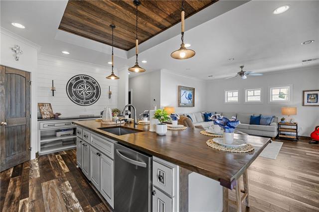 31445 Barbara Drive Springfield, LA 70462 - Photo 6 of 55